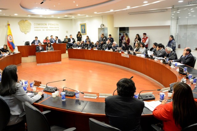 Una regulación asimétrica, inequitativa y desequilibrada a favor de los miembros de la Fuerza Publica – Intervención en Comisión Primera de la Camara de Representantes
