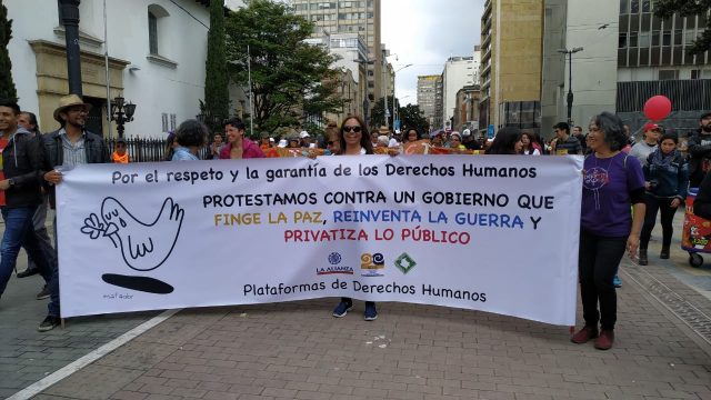 La Cumbre Agraria Campesina, Étnica y Popular y las Plataformas colombianas de Derechos Humanos respaldan las jornadas de movilización del paro cívico nacional, rechazan los hechos de represión y llaman al gobierno para iniciar el diálogo y la concertación.
