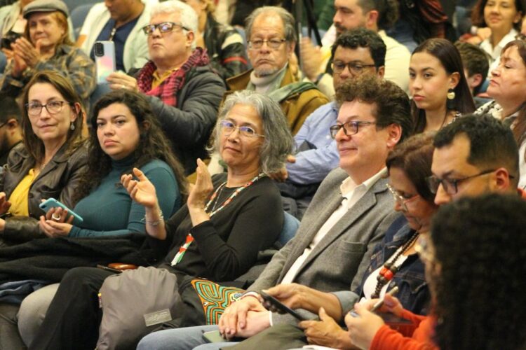 Público Conversatorio El Desafío del Cambio